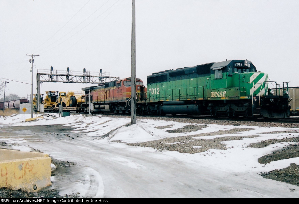 BNSF 7012 North